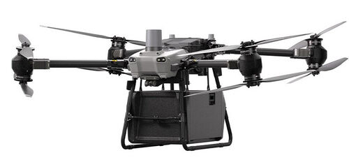 에 관한 최신 회사 뉴스 벽 청소를 위한 FC30 묶인 드론 DJI FlyCart 30 묶인 드론 MYUAV 최대. 비행 높이 240m