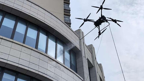 에 관한 최신 회사 뉴스 MYUAV FC30X 테이더드론:고층 건물 청소는 더 이상 문제가 아닙니다!