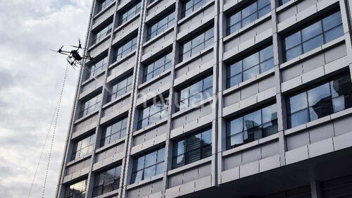 에 관한 최신 회사 뉴스 DJI FC30 드론은 건물을 청소하는 드론으로 얼마나 안전할까요?